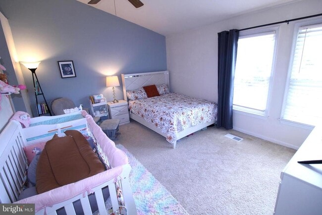 Building Photo - 7863 Apache Ridge Ct