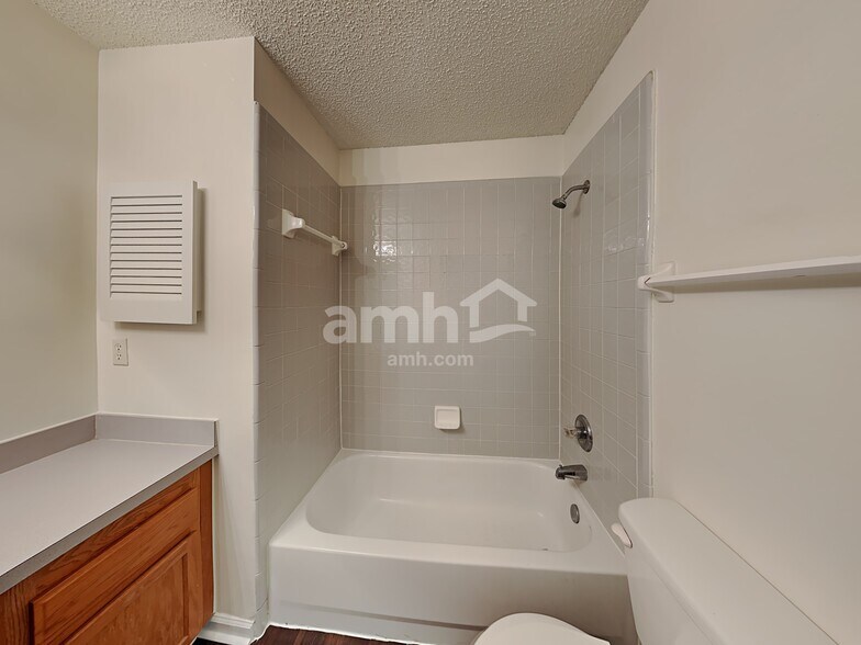 Building Photo - 7992 Seahaven Ct