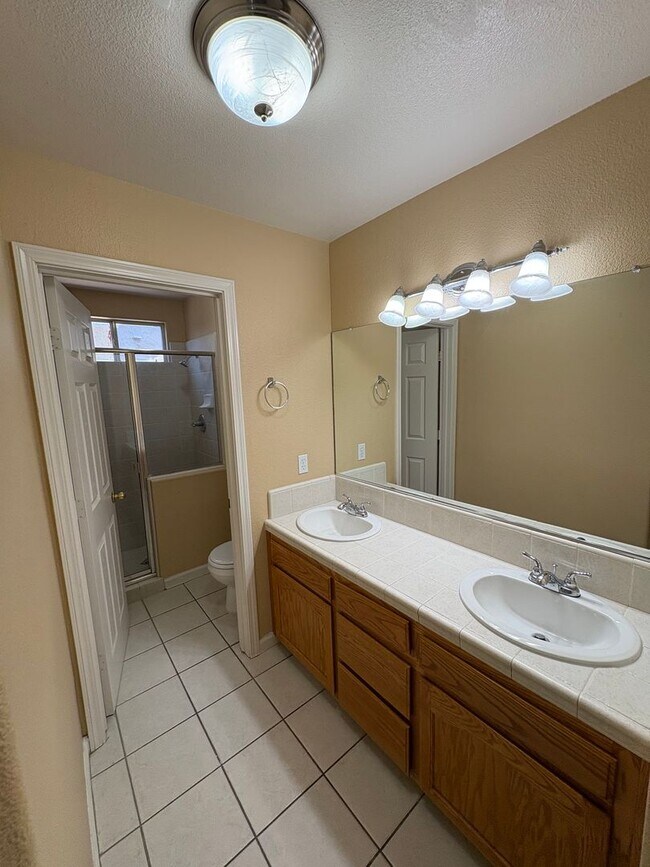 Building Photo - Beautiful 4 Bedroom coming soon!