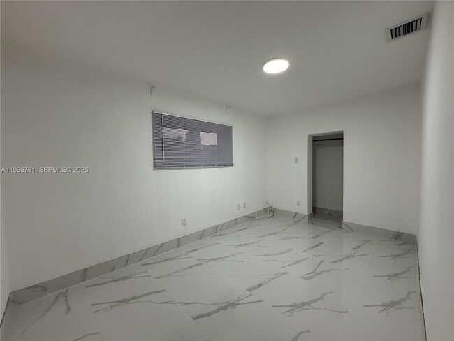 Building Photo - 2796 SW 34th Ct