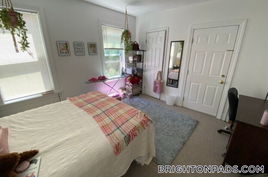 Building Photo - 26 Union St