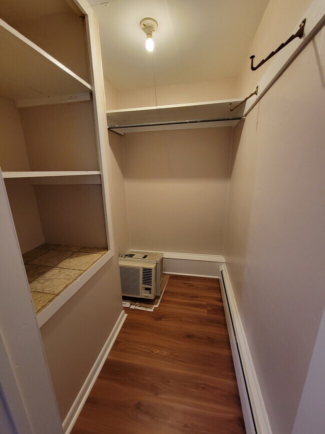 Building Photo - 56 Rebecca St