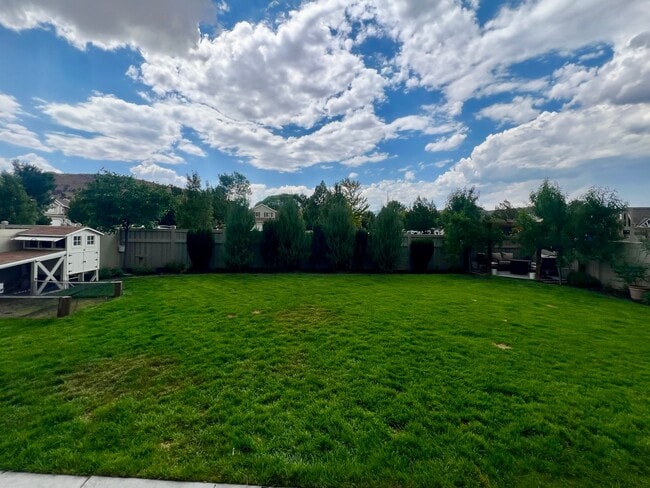 Building Photo - 7629 Pasture View Rd