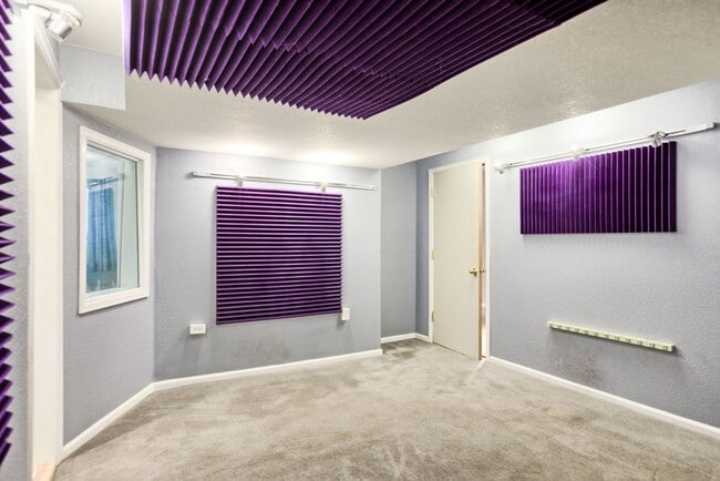 Building Photo - Absolutely Stunning 4 Bedroom Home in Mariana Butte