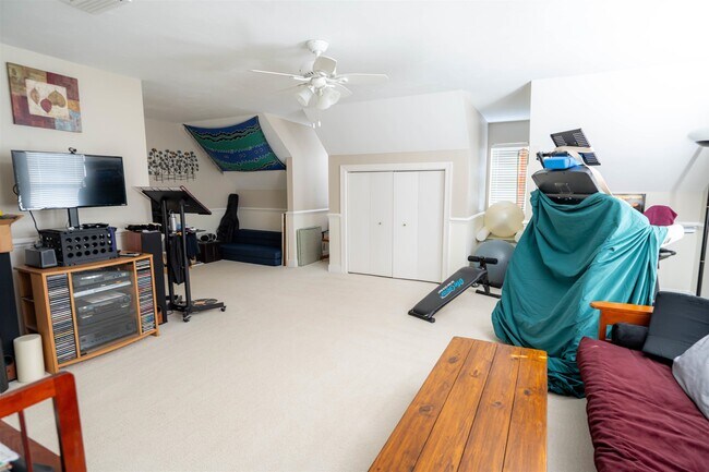 Building Photo - 491 Frank Shaw Rd