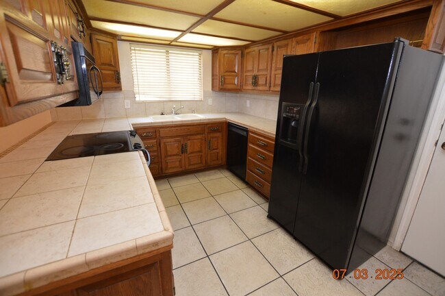 Building Photo - 6486 Bullion Blvd