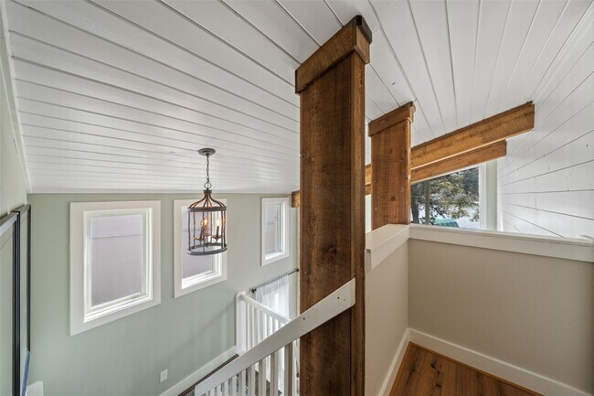 Building Photo - 3203 Poe Dr