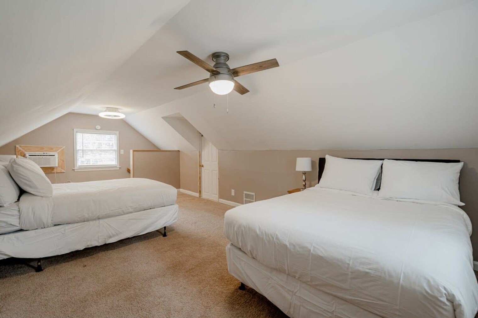 Building Photo - 206 Goldstone Dr