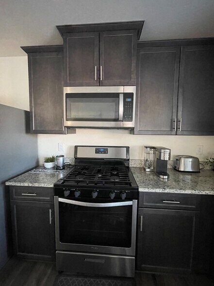 Building Photo - 4938 Amberlyn St