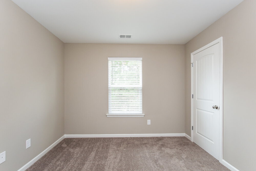 Building Photo - 542 Fieldcrest Dr