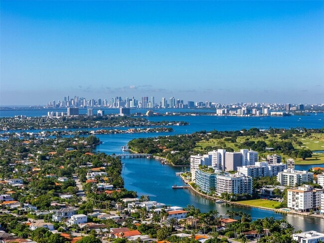 Building Photo - 9705 Collins Ave