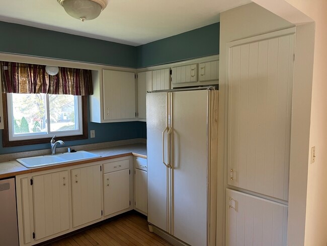 Kitchen - 1st floor - 2015 Kilps Dr