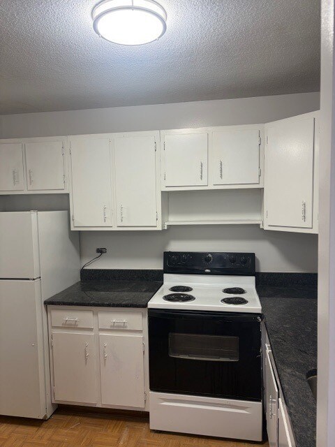 Building Photo - 5100 N Marine Dr