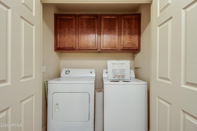 Building Photo - 5450 E Deer Valley Dr
