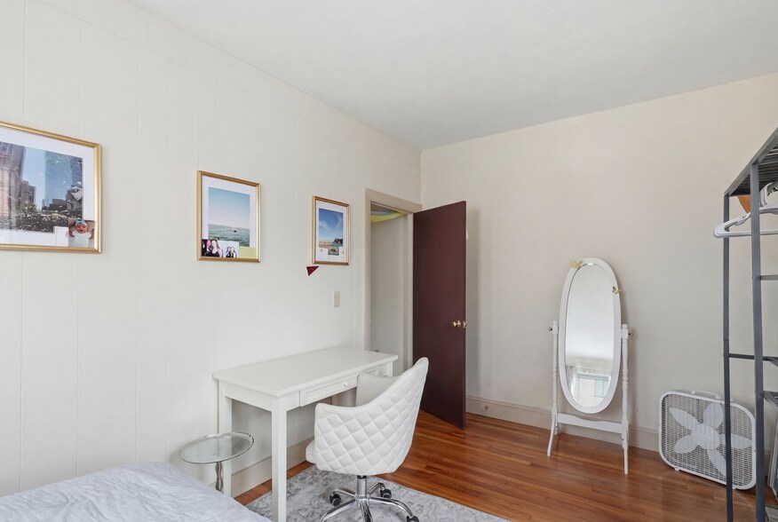 Building Photo - 1466 Tremont St