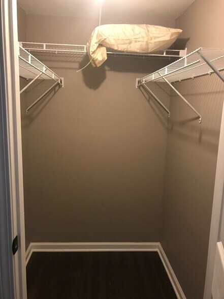 Building Photo - 1115 N Utah Ave