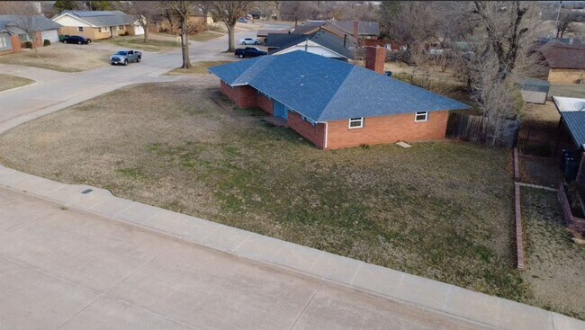 Building Photo - 5 Bedroom Rent to Own Home Available!