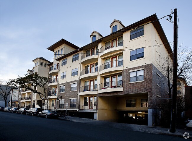 Building Photo - Texan