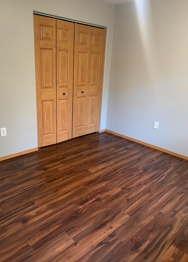 Building Photo - 3 bed/ 2 bath Ranch Style single family ho...