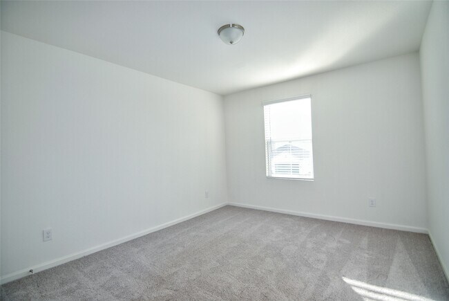 Building Photo - 1052 Water Oak Ln