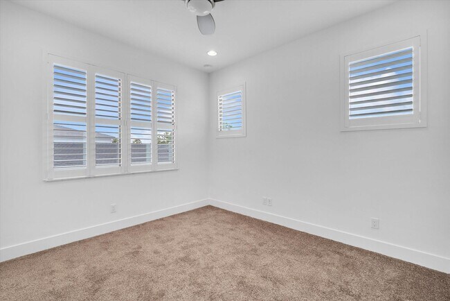Building Photo - 13482 Artisan Cir