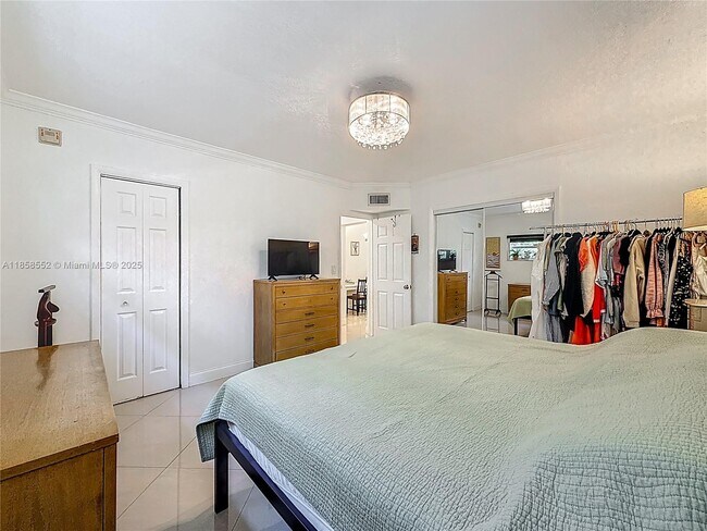 Building Photo - 2600 S Ocean Dr