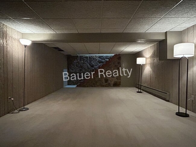 Building Photo - Beautiful County Setting