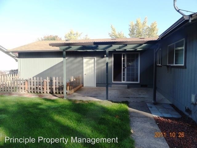 Building Photo - 3 br, 2 bath House - 4871 Daisy Street