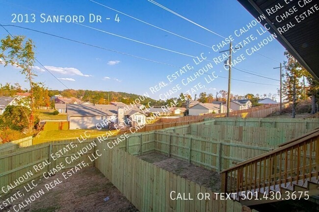 Building Photo - 2013 Sanford Dr