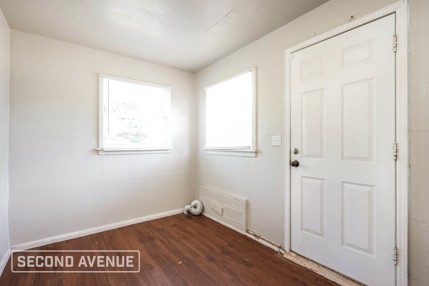 Building Photo - 4021 SE 27th St