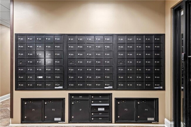 Building Photo - 500 Lake Marina Dr