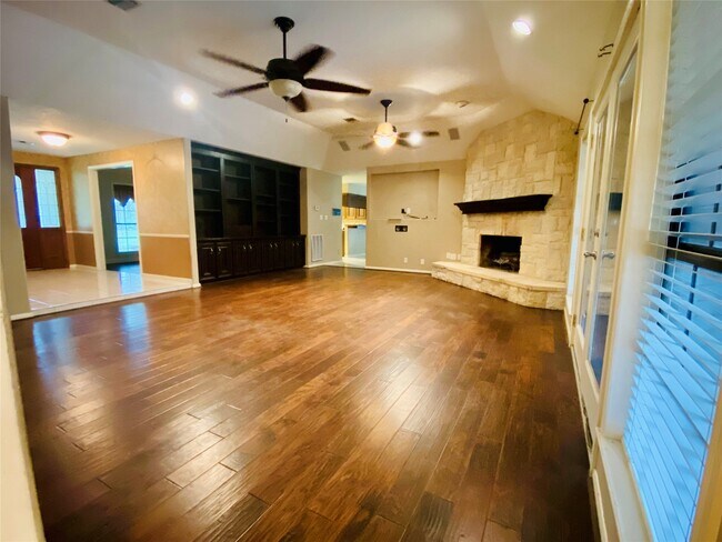 Building Photo - 14212 Horseshoe Bend