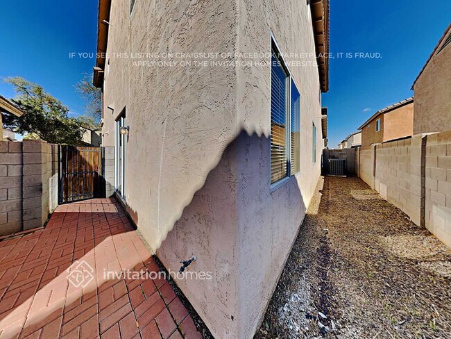 Building Photo - 5319 W Fulton St