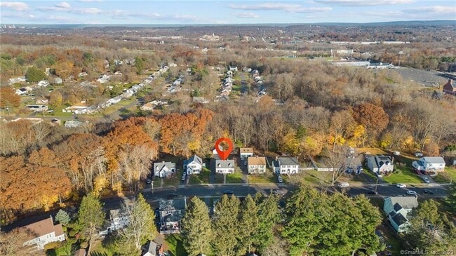 Building Photo - 87 Sylvan Rd