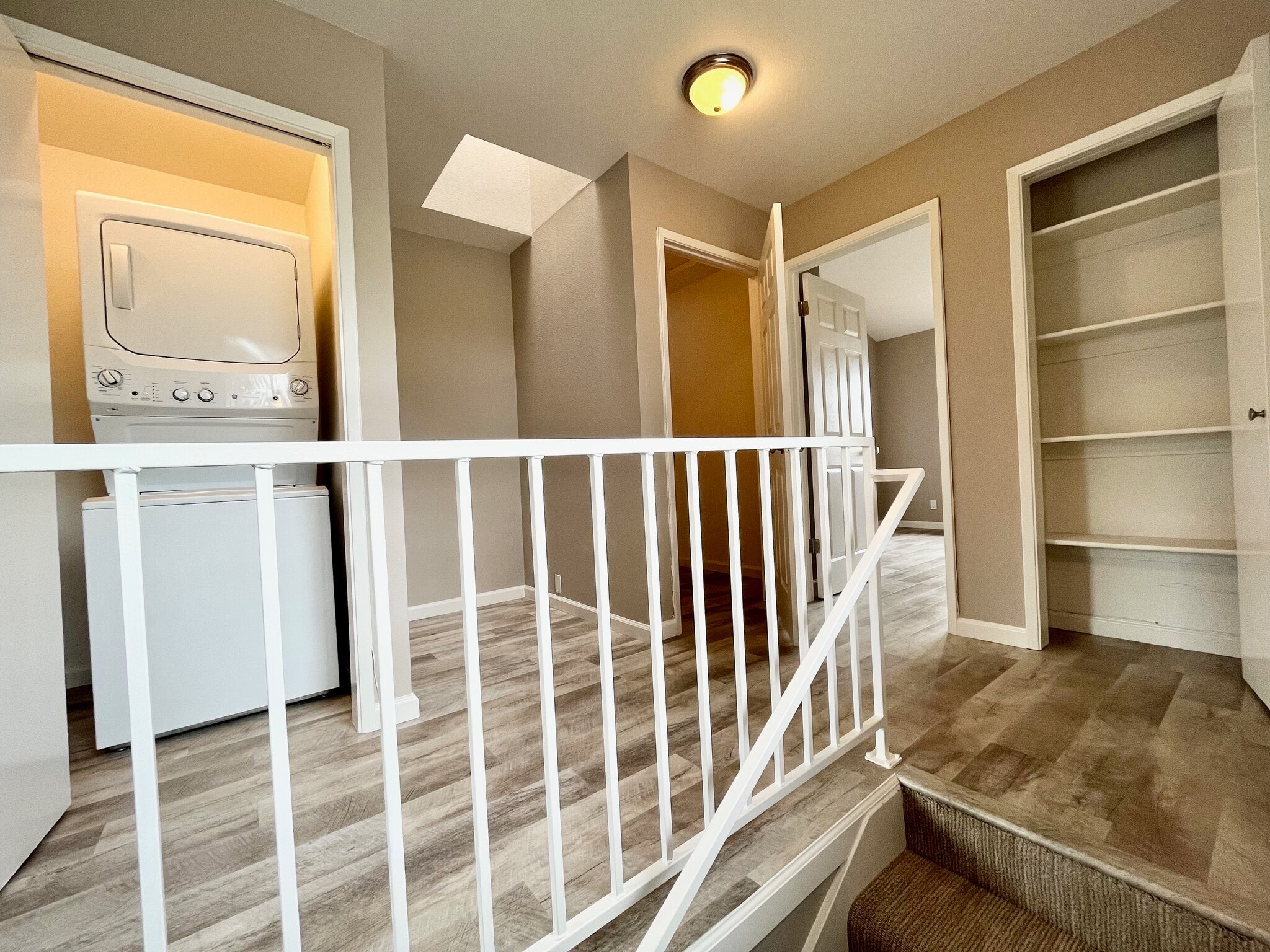 Building Photo - 837 Maria Ln