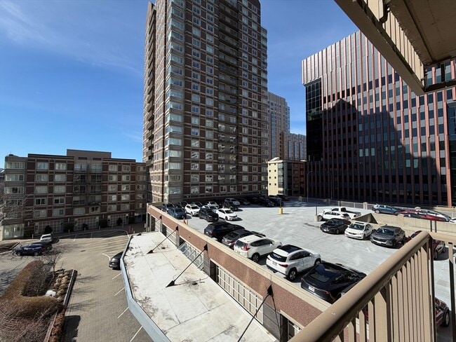 Building Photo - 10 Museum Way