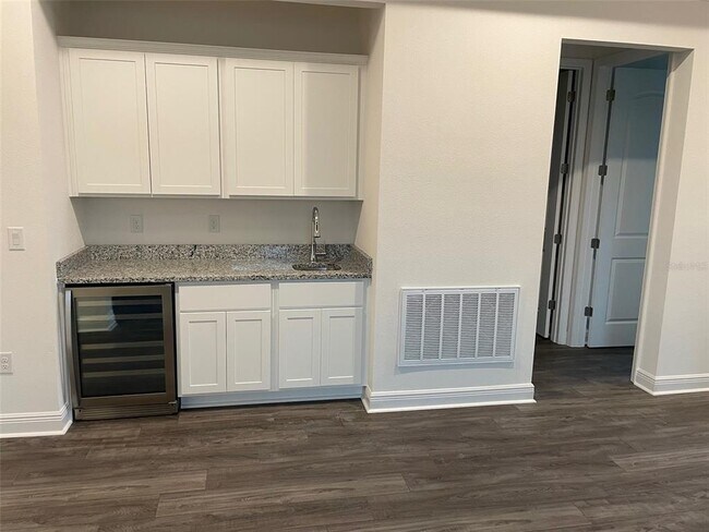 Building Photo - 10064 Dolphin Gull Cir