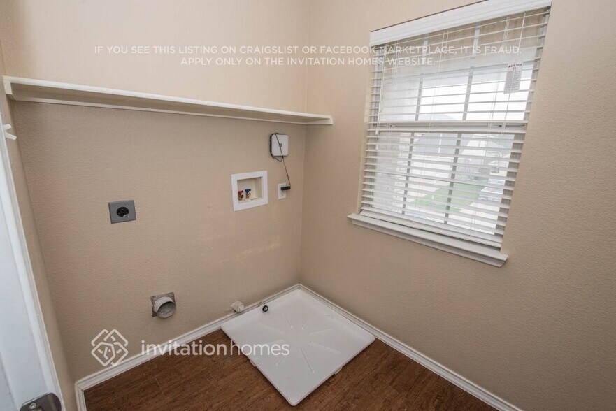 Building Photo - 7712 Regent Dr