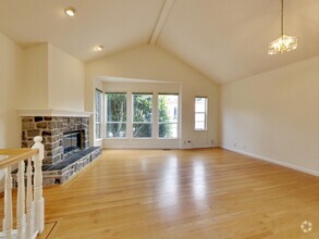 Building Photo - Spacious Single Family Home with Two Priva...