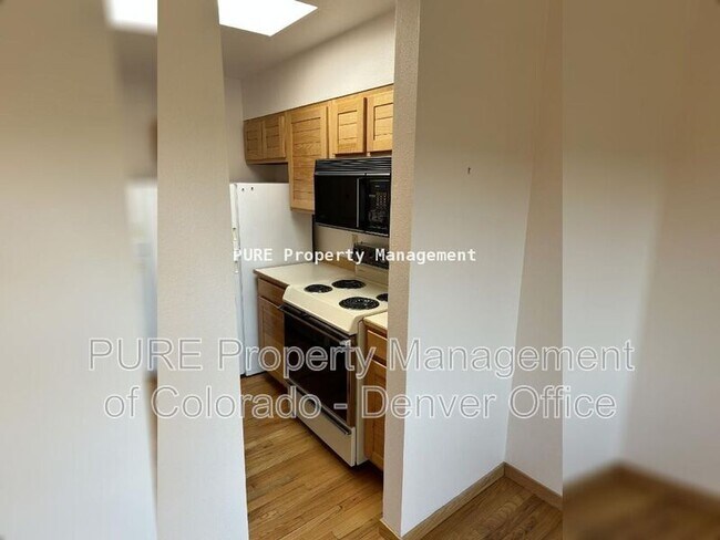 Building Photo - 1529 Spruce St