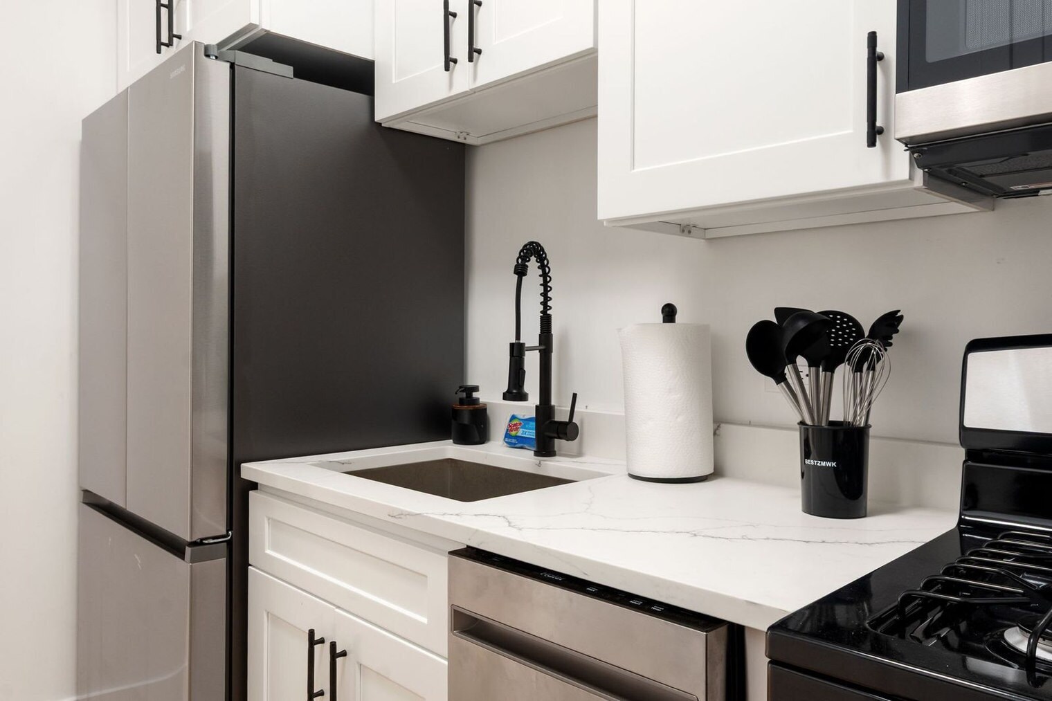 Building Photo - 618 W Patterson Ave