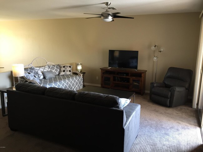 Building Photo - 9715 N Azure Ct