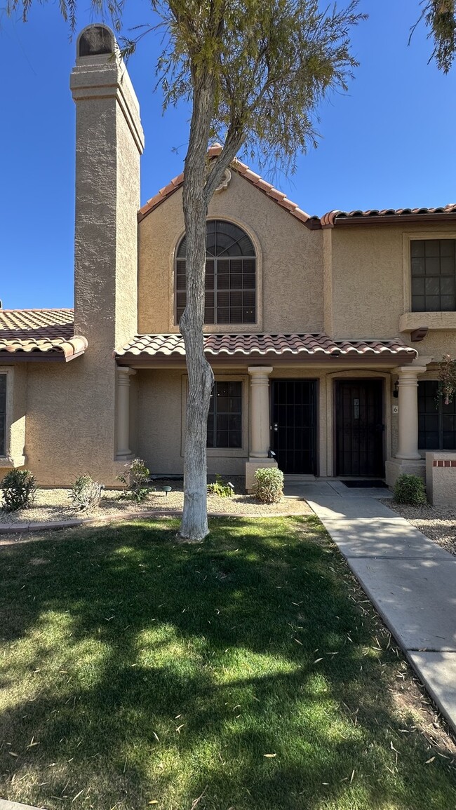 Primary Photo - 2br Chandler condo in Daybreak