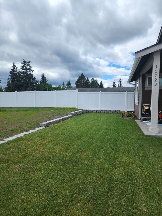 Building Photo - Yelm Creek Estates, New Construction 4 Bedroom, 2.75 Bathroom with Den