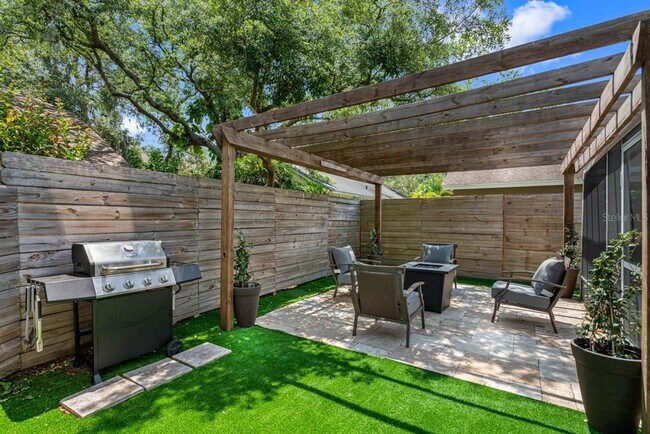 Building Photo - 2301 Millcreek Ct