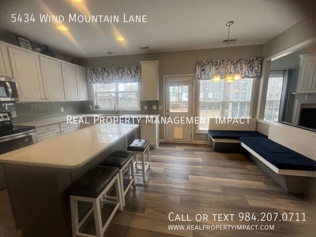 Building Photo - 5434 Wind Mountain Ln