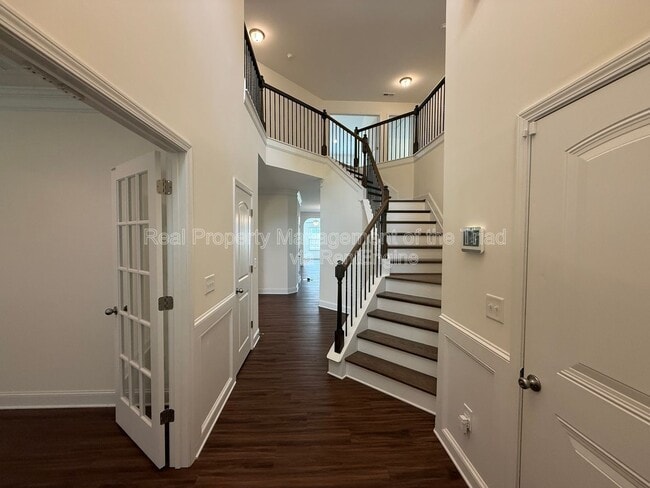 Building Photo - 5741 Marblehead Dr