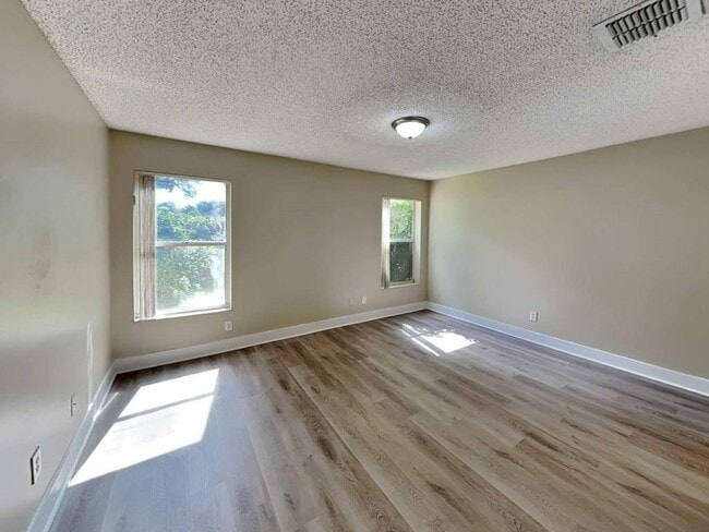 Building Photo - 9220 Arborwood Cir