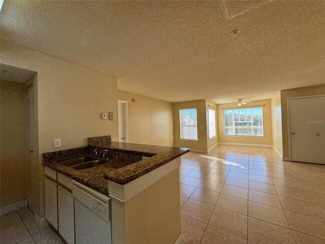 Building Photo - 2216 Grand Cayman Ct