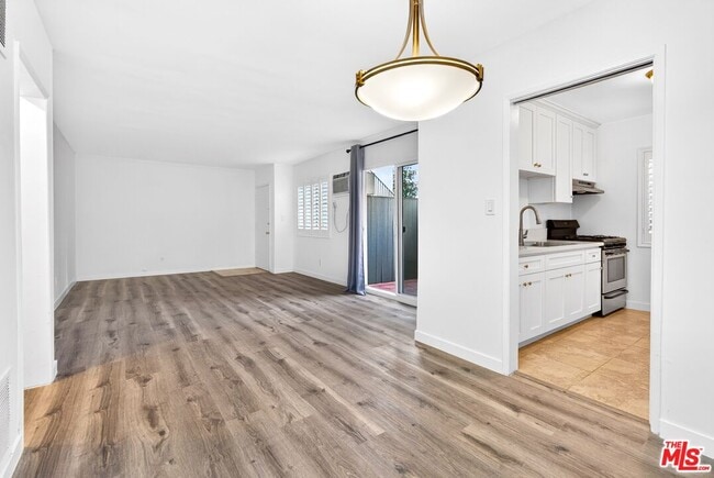 Building Photo - 630 Orlando Ave